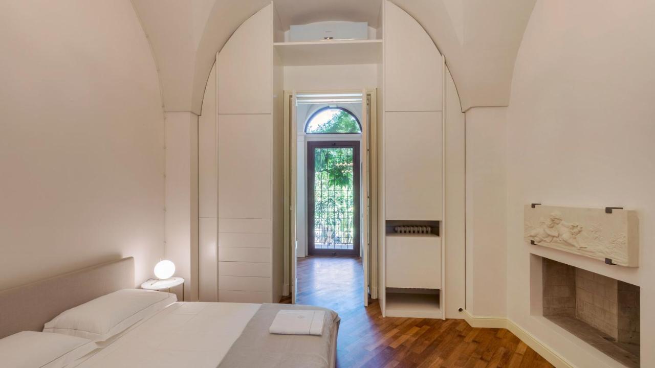 Palazzo Acquaviva - Il Giardino Sospeso Apartment เลชเช ภายนอก รูปภาพ