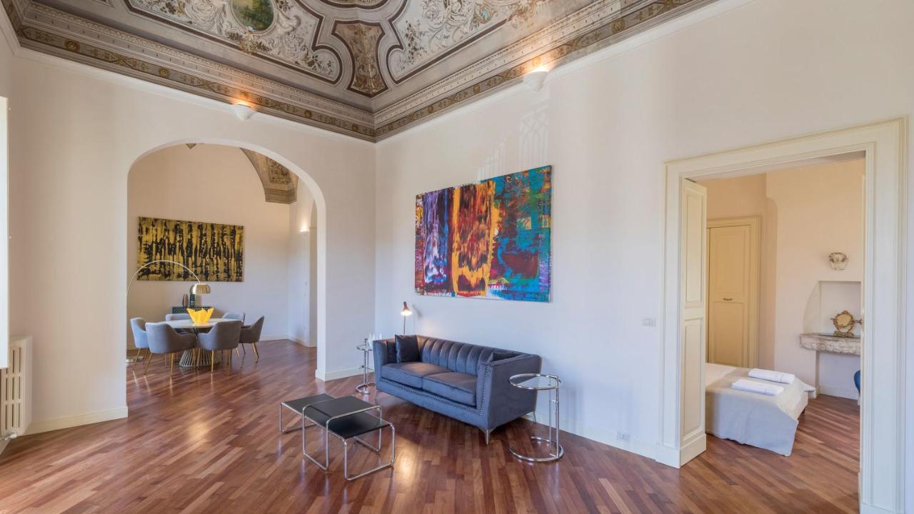 Palazzo Acquaviva - Il Giardino Sospeso Apartment เลชเช ภายนอก รูปภาพ